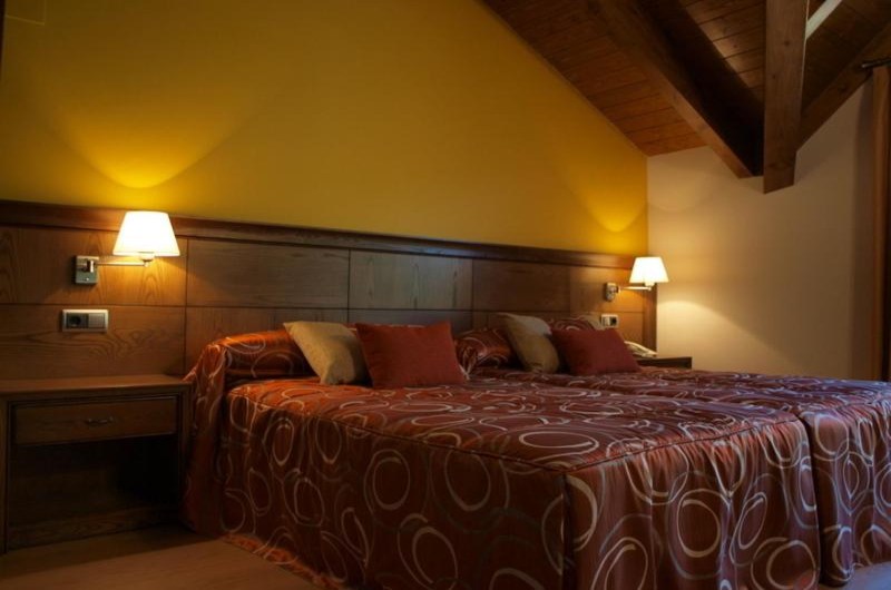 Hotel Casa Chuldian in Sahun, Aragonese pyrenees | Estiber